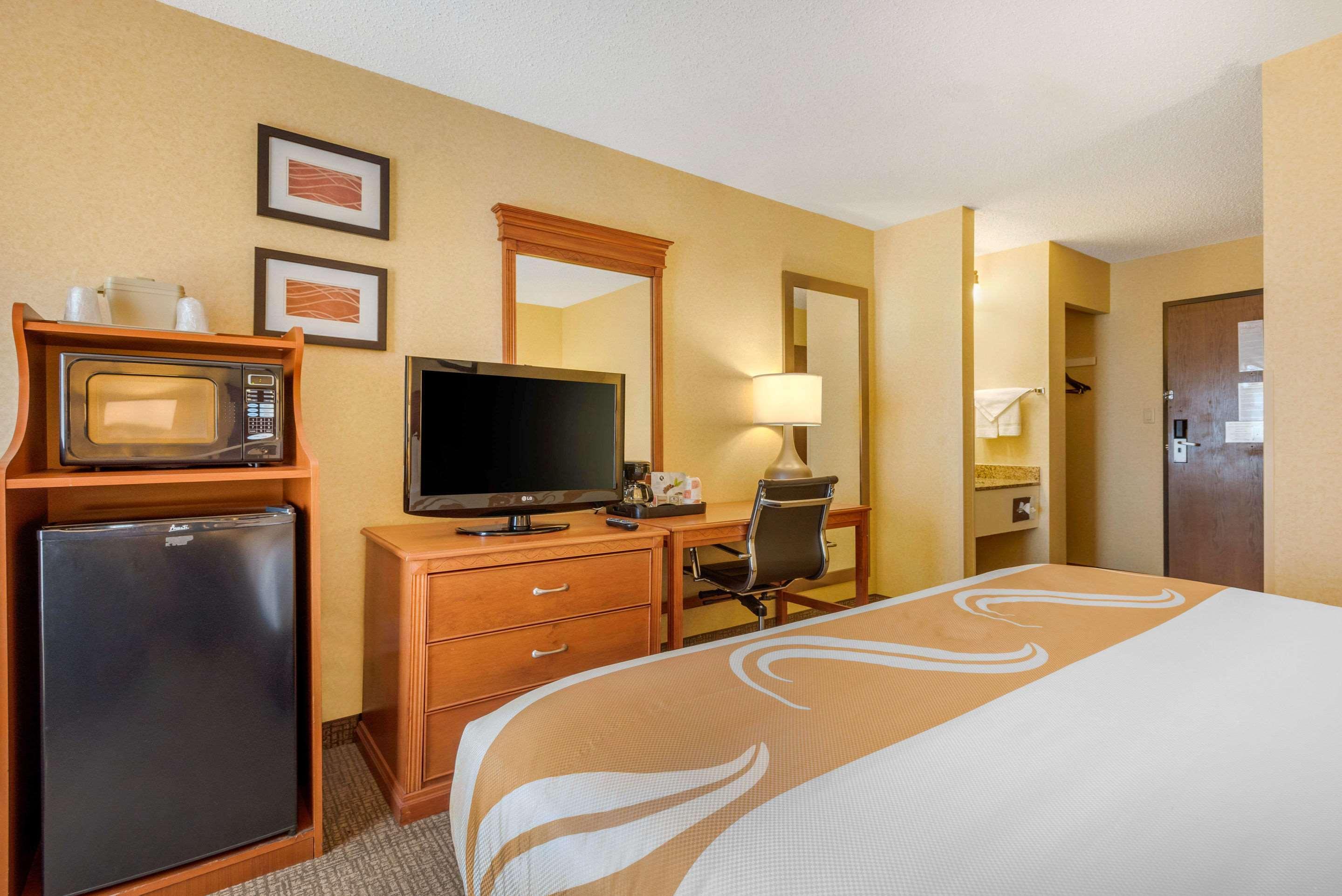 Quality Inn I-25 Pueblo Bagian luar foto