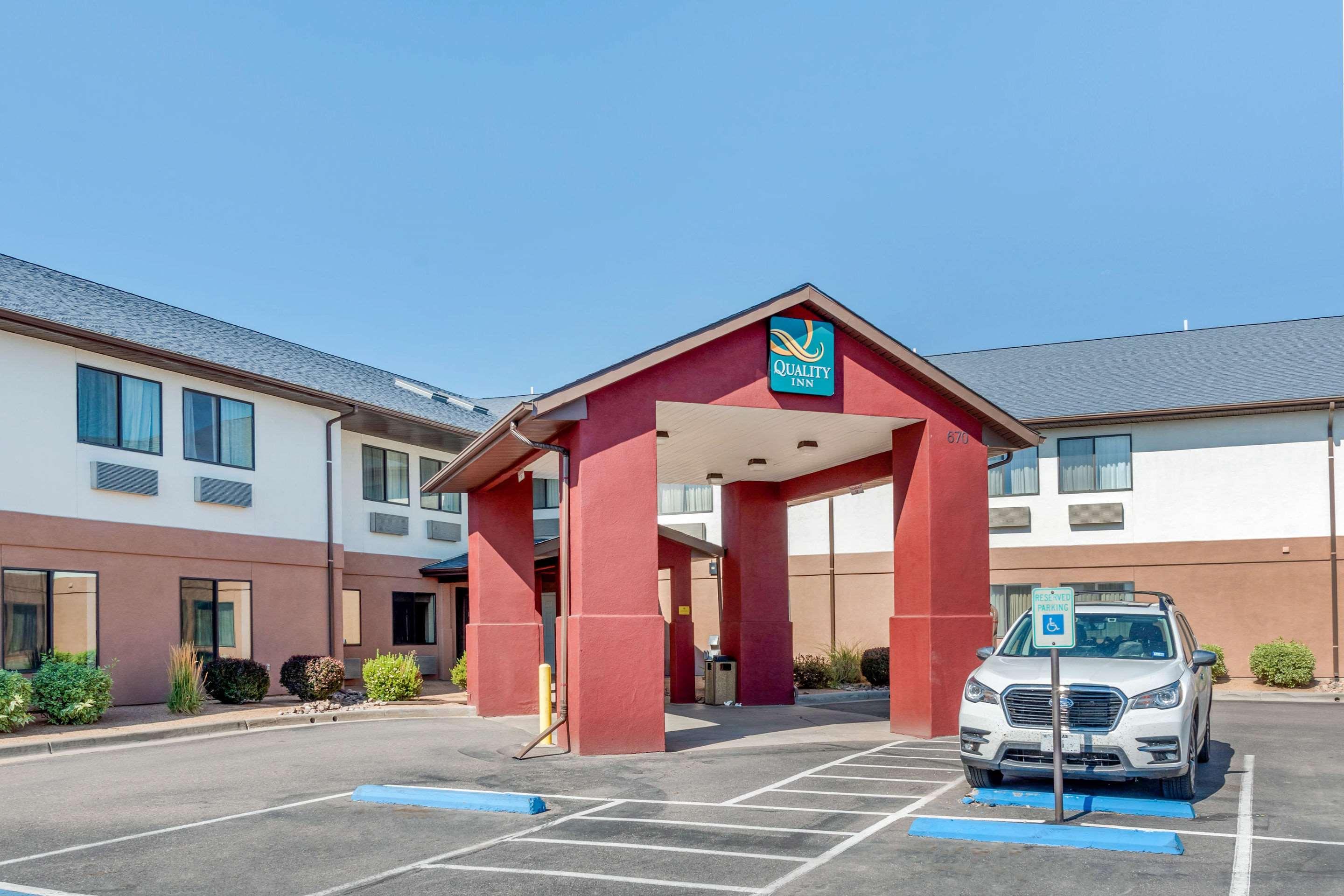 Quality Inn I-25 Pueblo Bagian luar foto
