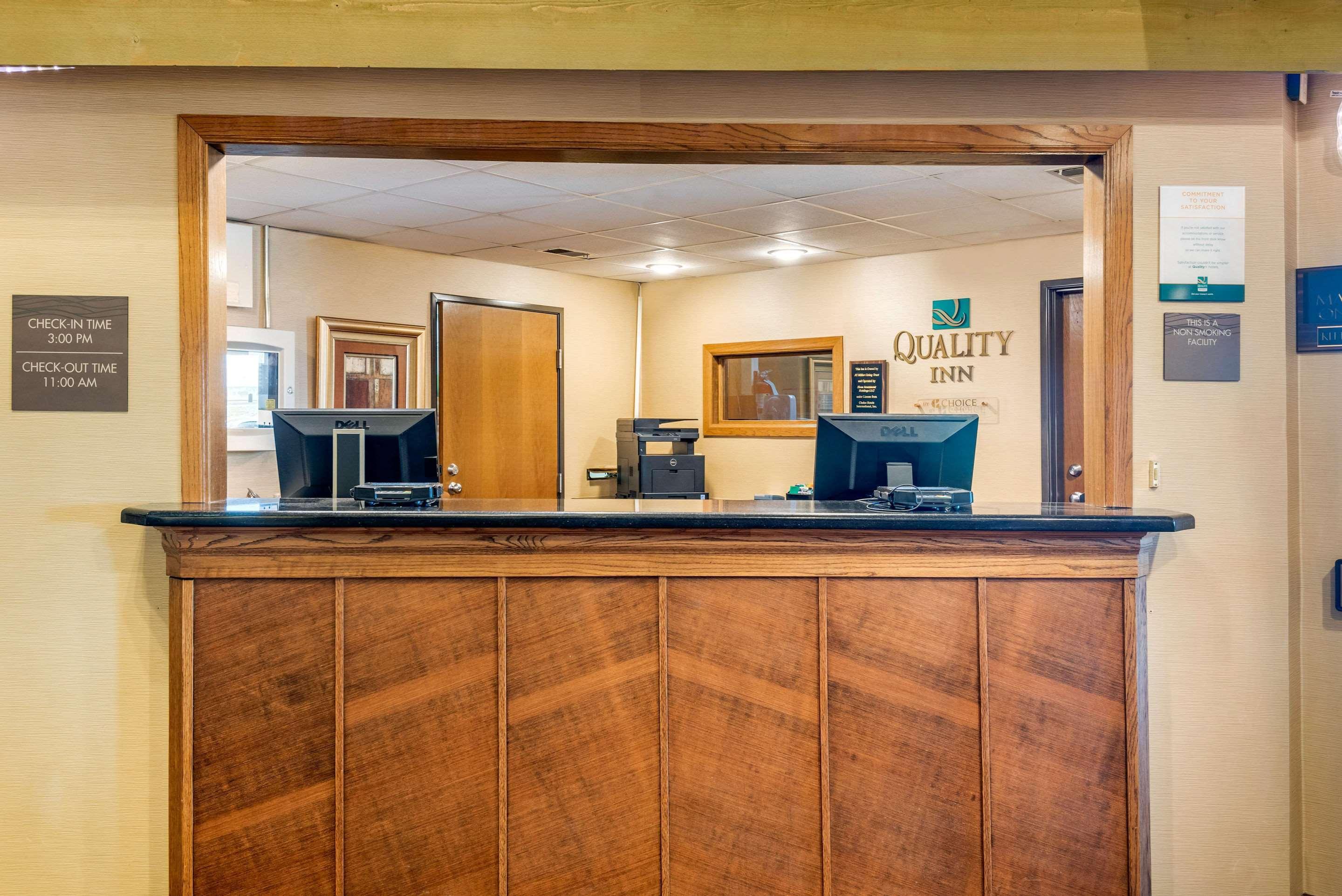 Quality Inn I-25 Pueblo Bagian luar foto