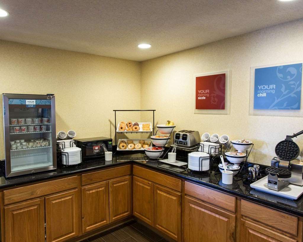 Quality Inn I-25 Pueblo Restoran foto