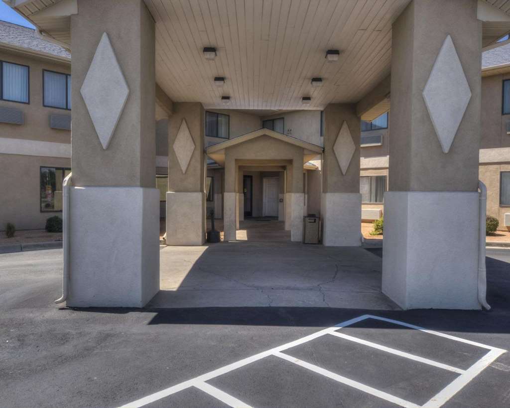 Quality Inn I-25 Pueblo Bagian luar foto